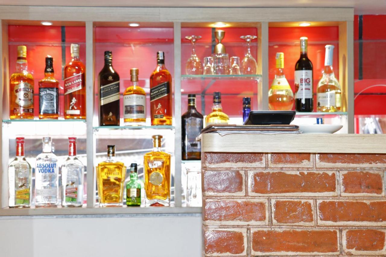 Hotel Airport Gurkha Katmandu Zewnętrze zdjęcie